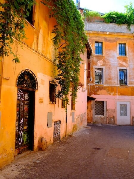 rue trastevere rome