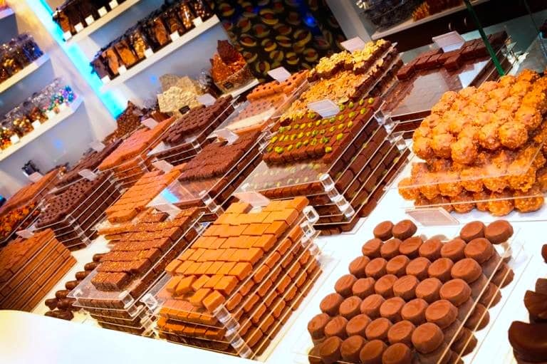 vitrine chocolaterie Lamy