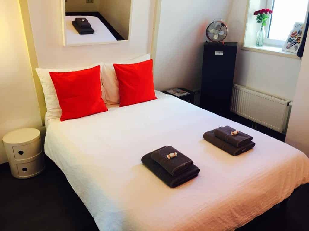 hotel amsterdam manikomio